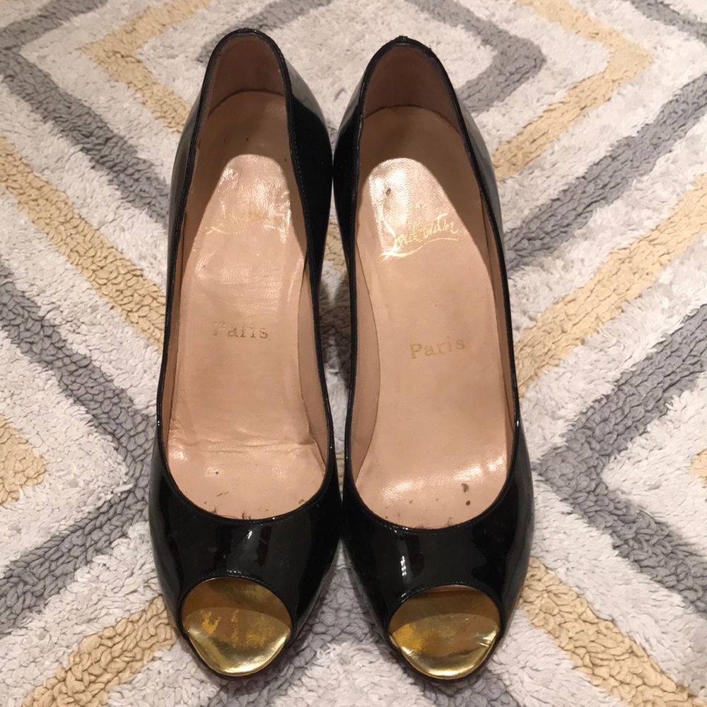 Christian Louboutin size 38 with broken heel